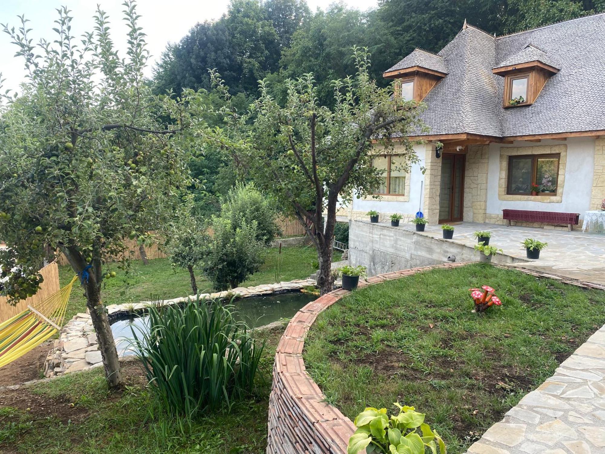 Casa Cu Sindrila Villa Valenii de Munte Bagian luar foto