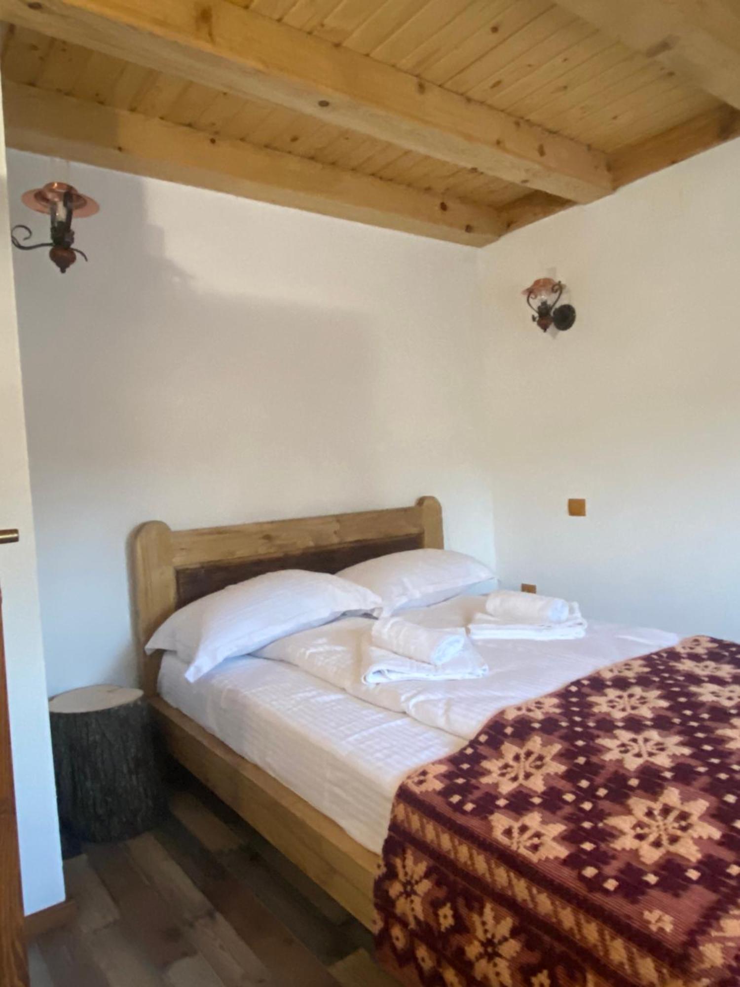 Casa Cu Sindrila Villa Valenii de Munte Bagian luar foto